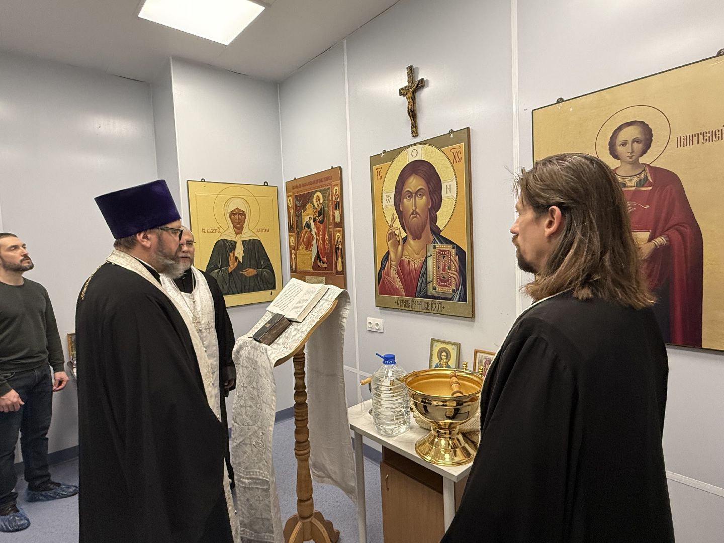 крещение господне, молебен, окропление помещений,