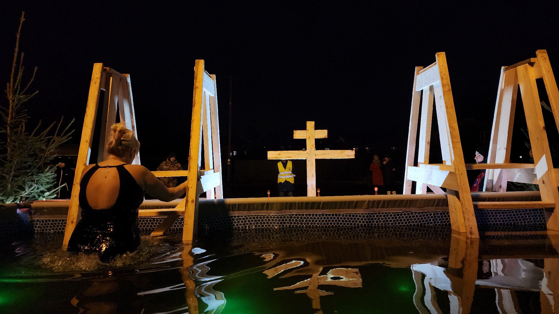 Крещение, освящение воды, крещенские купания, Троицкий приход,