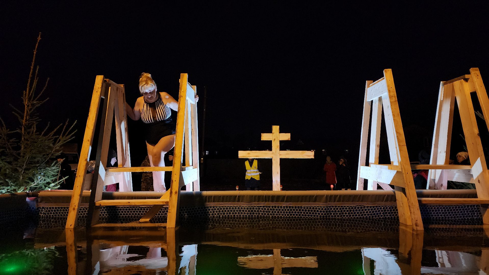 Крещение, освящение воды, крещенские купания, Троицкий приход,