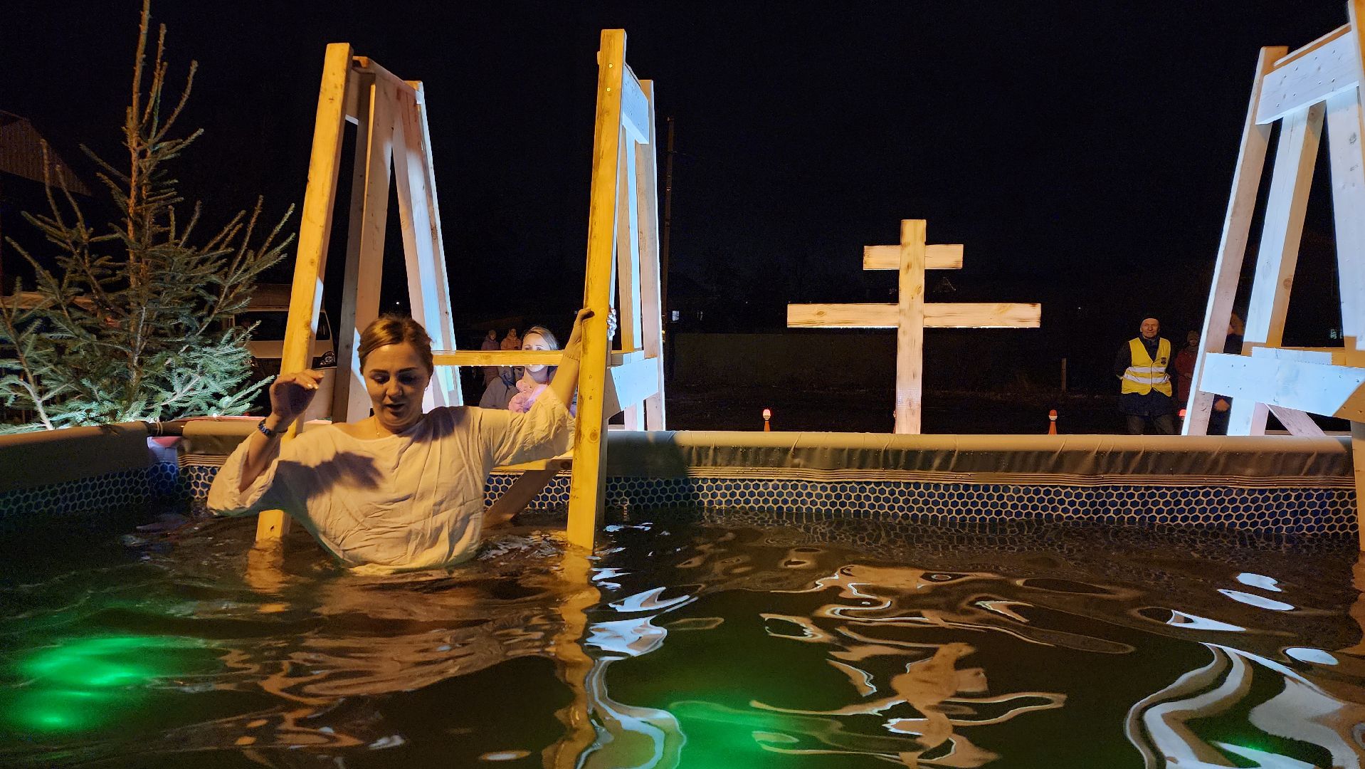 Крещение, освящение воды, крещенские купания, Троицкий приход,