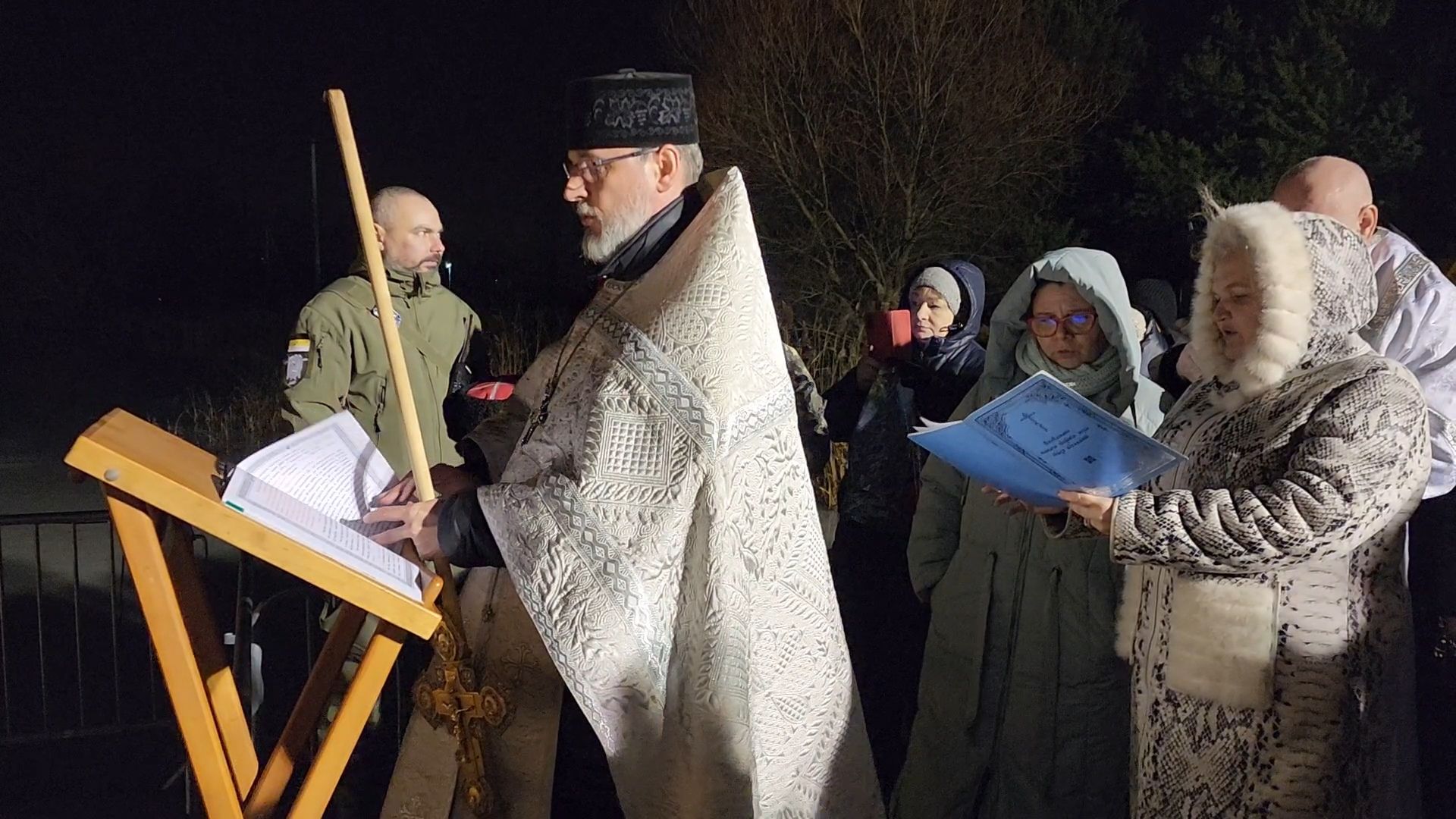 крещение в бронницах, Бронницы, Дети, Крещение купания, Освящение купели в Бронницах, вертикалки,