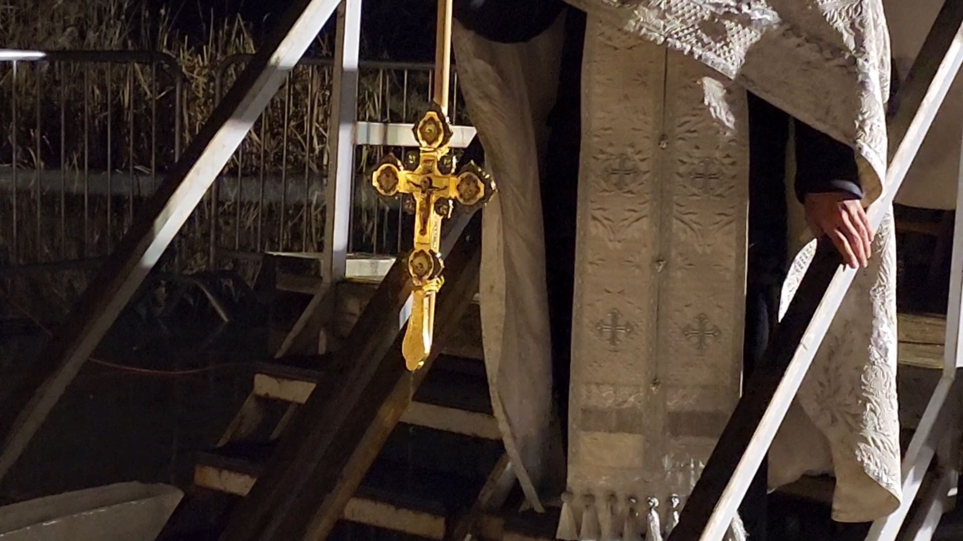 крещение в бронницах, Бронницы, Дети, Крещение купания, Освящение купели в Бронницах, вертикалки,