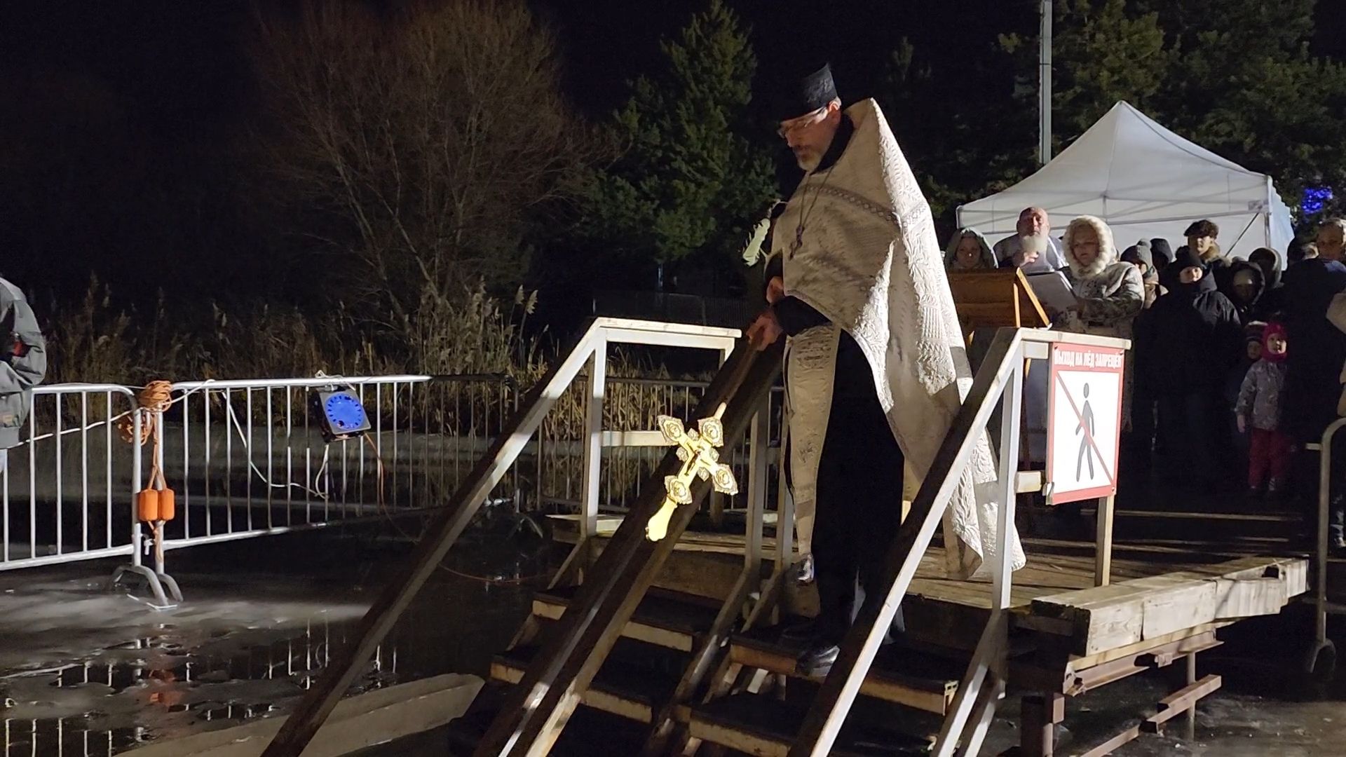 крещение в бронницах, Бронницы, Дети, Крещение купания, Освящение купели в Бронницах, вертикалки,