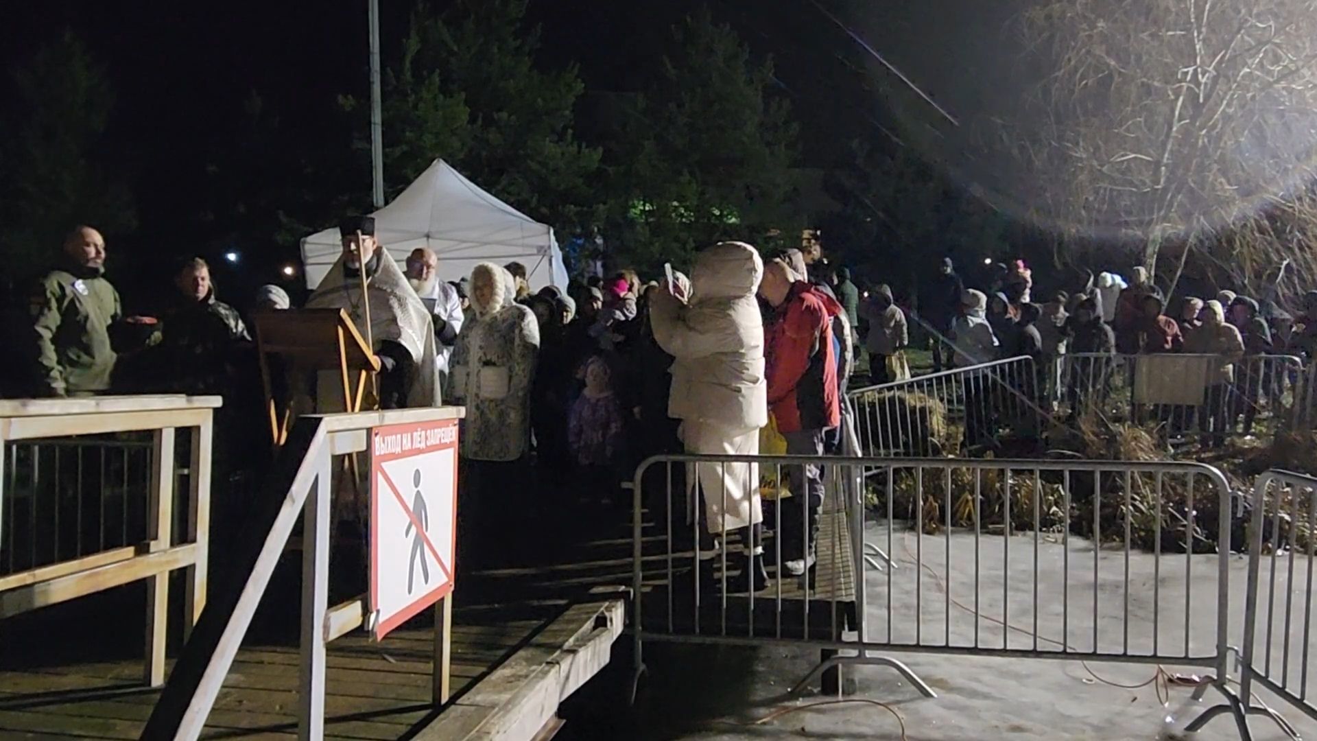 крещение в бронницах, Бронницы, Дети, Крещение купания, Освящение купели в Бронницах, вертикалки,