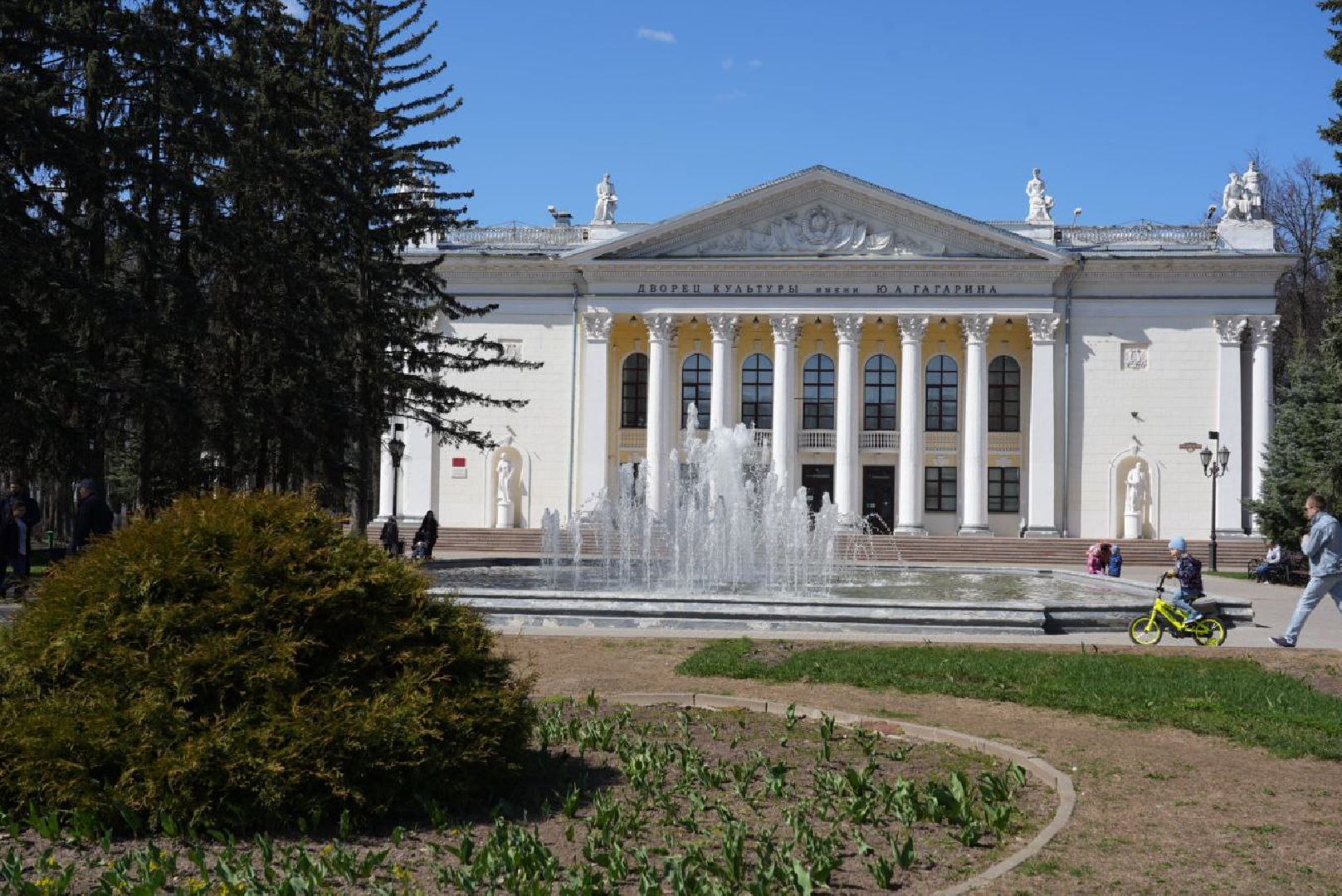 Сергиев Посад, Сергиево-Посадский городской округ, Фонтаны, Общество, Весна, Благоустройство