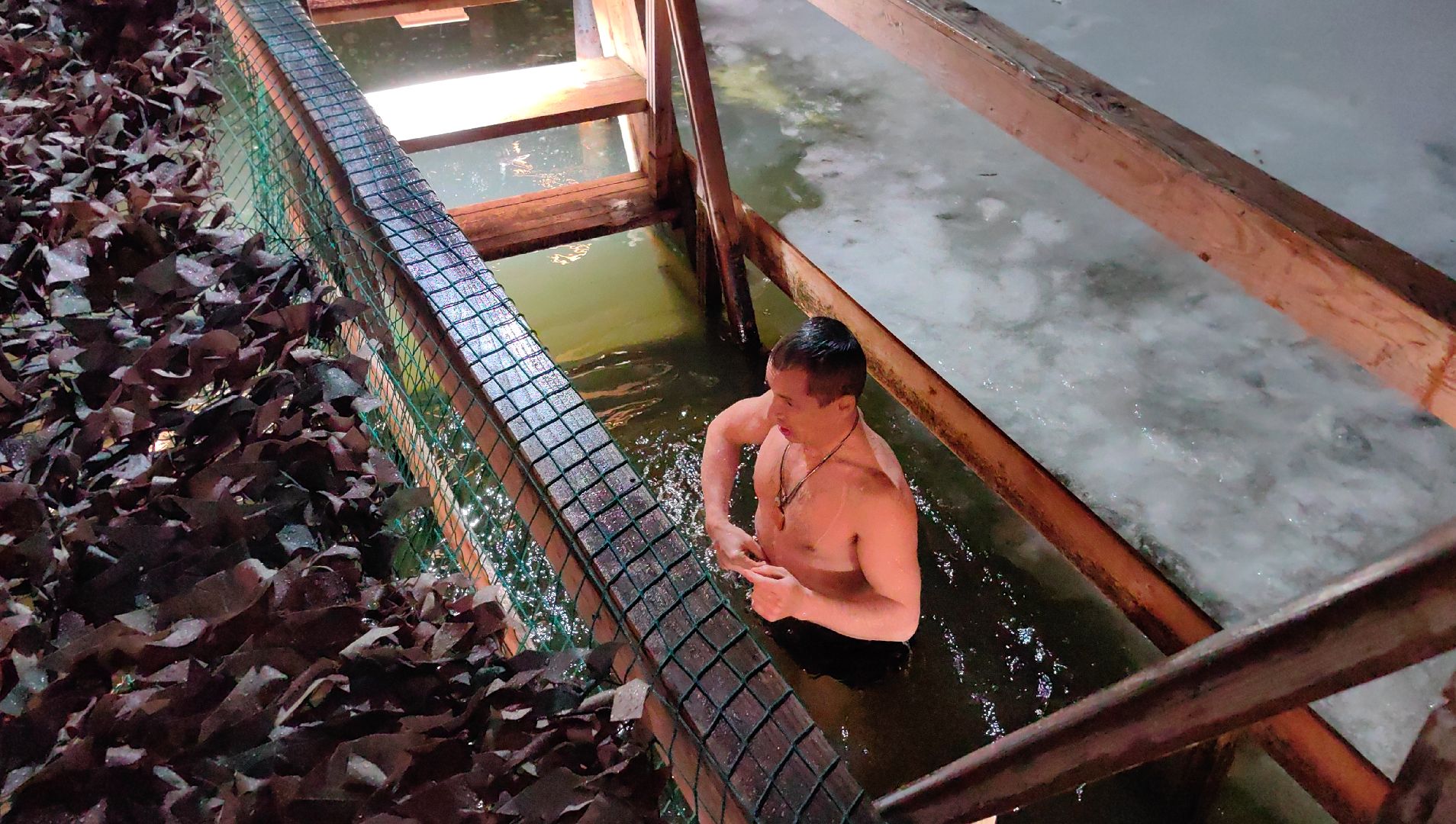 крещение, купания, купель, озеро, храм, космонавт,