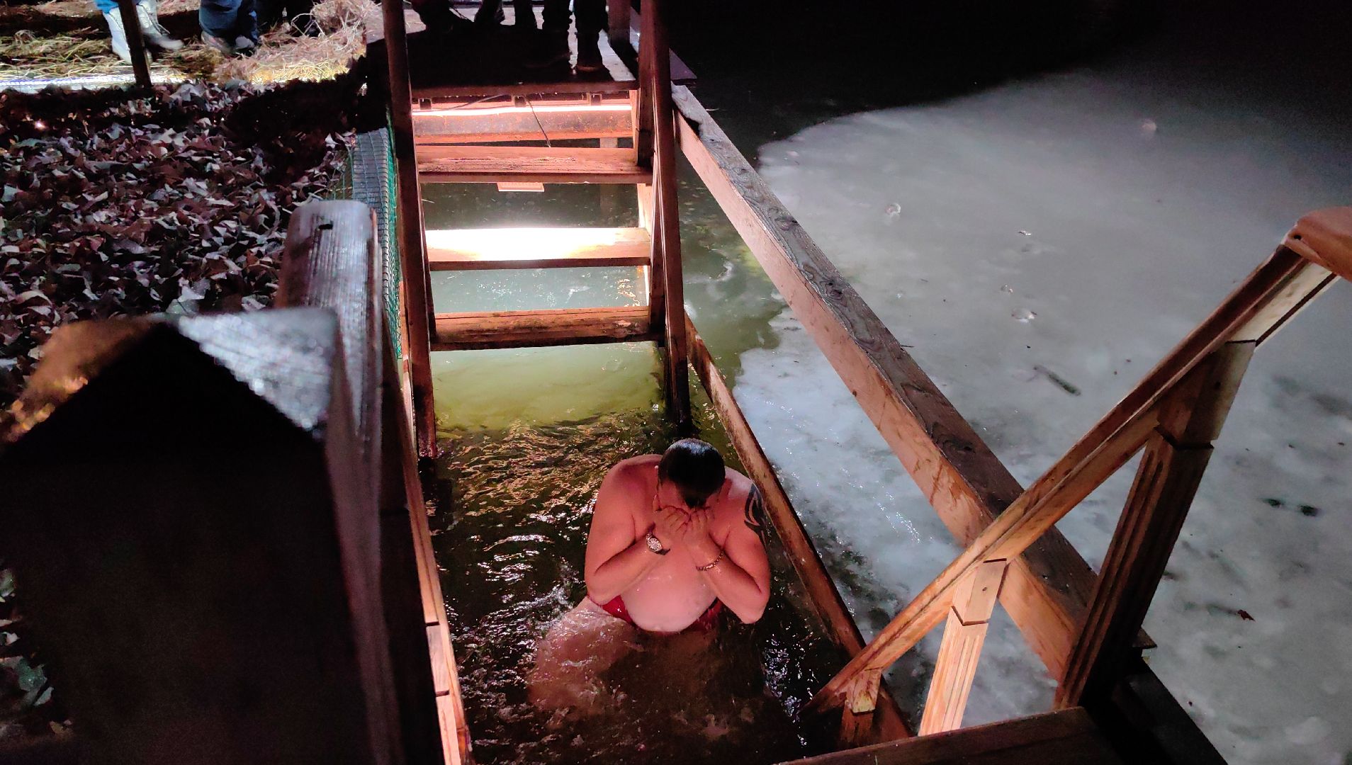 купания, озеро, обряд омовения, Богоявление,