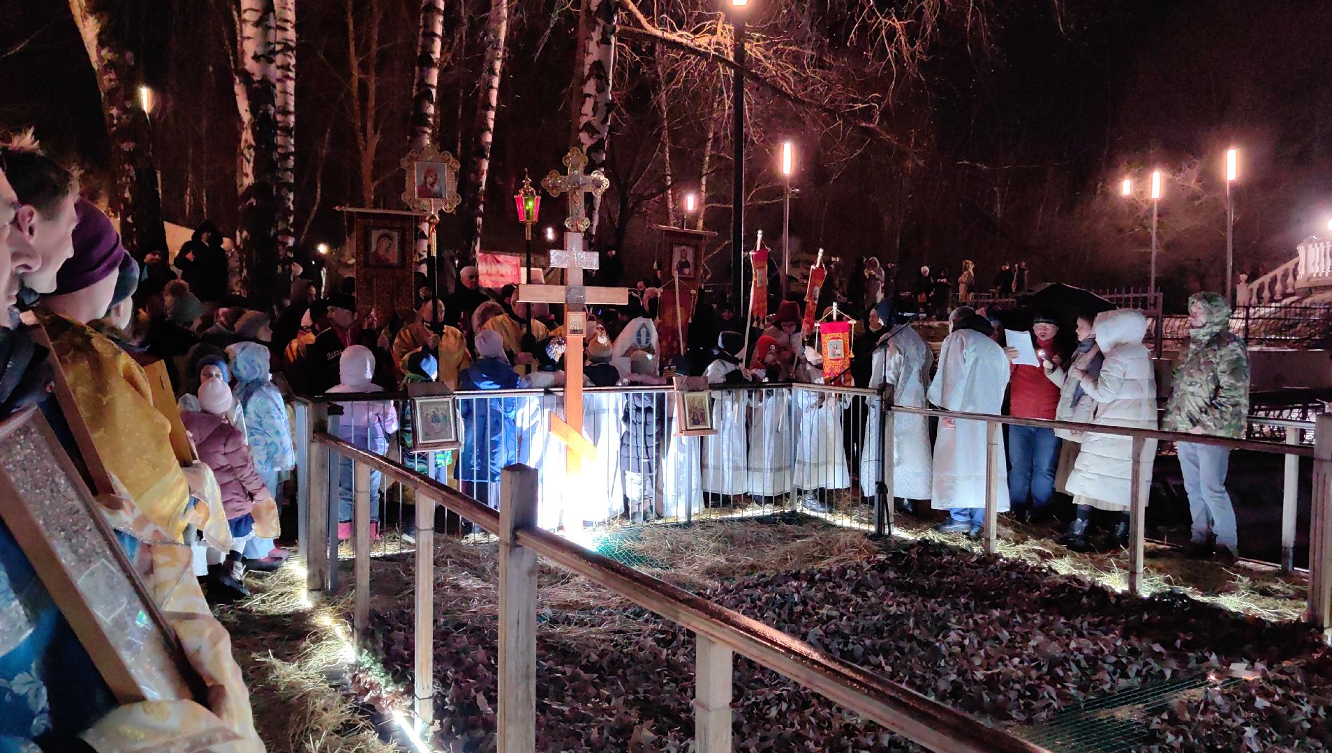 купания, озеро, обряд омовения, Богоявление,