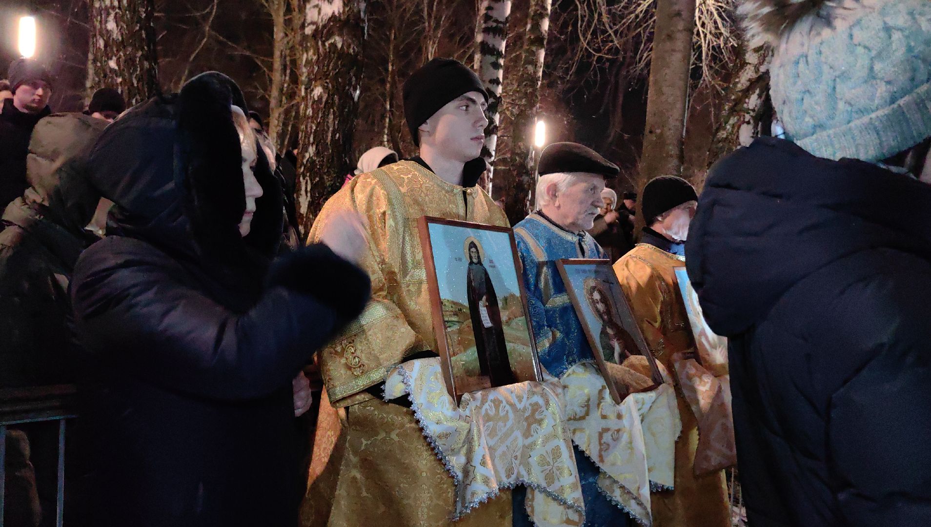 купания, озеро, обряд омовения, Богоявление,