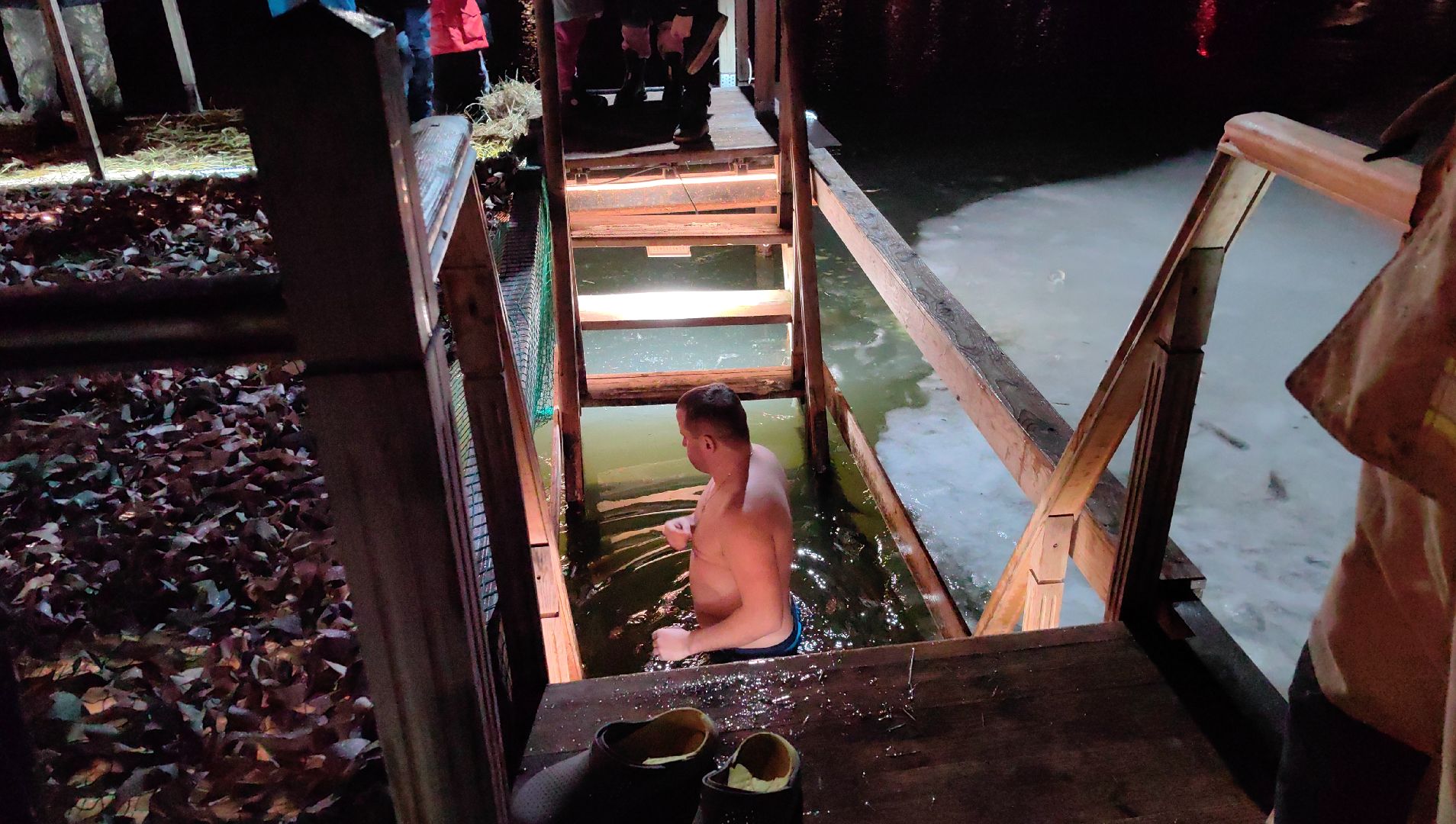 купания, озеро, обряд омовения, Богоявление,