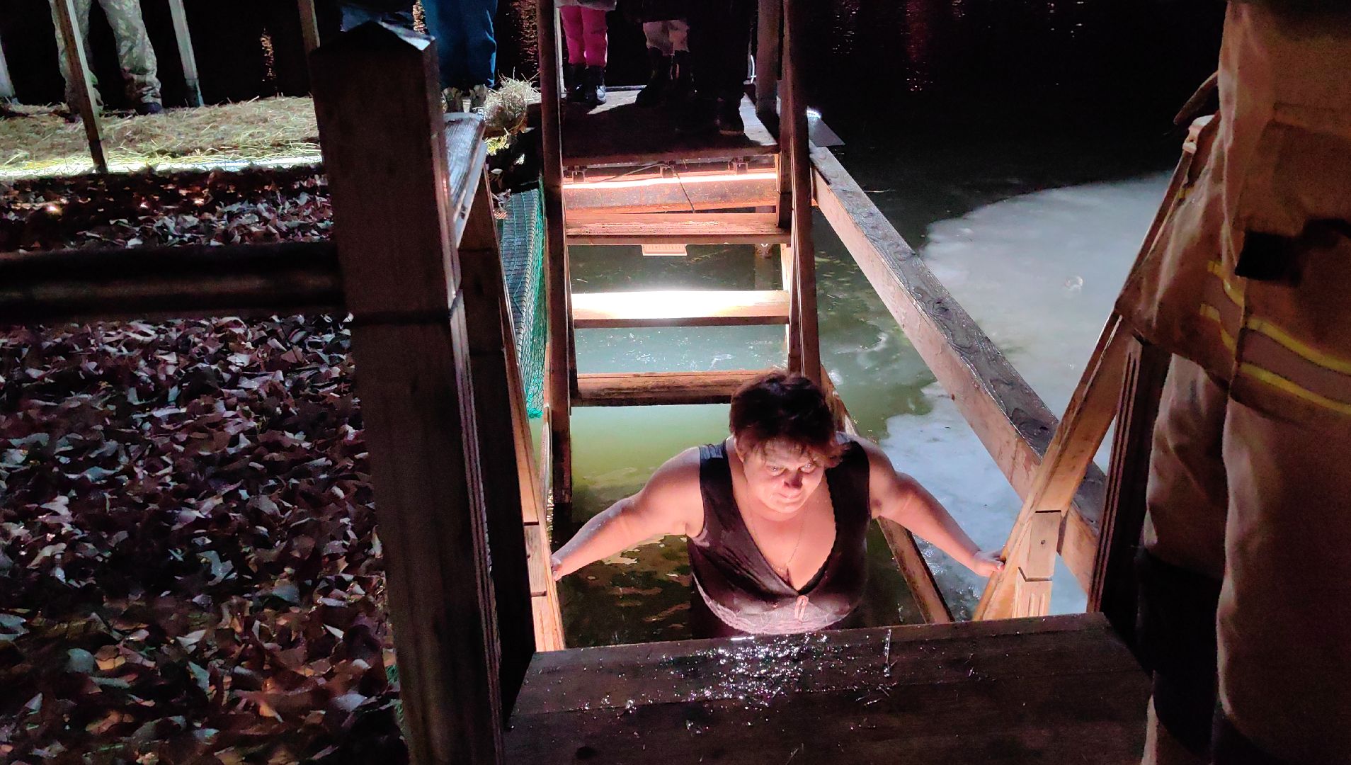 купания, озеро, обряд омовения, Богоявление,