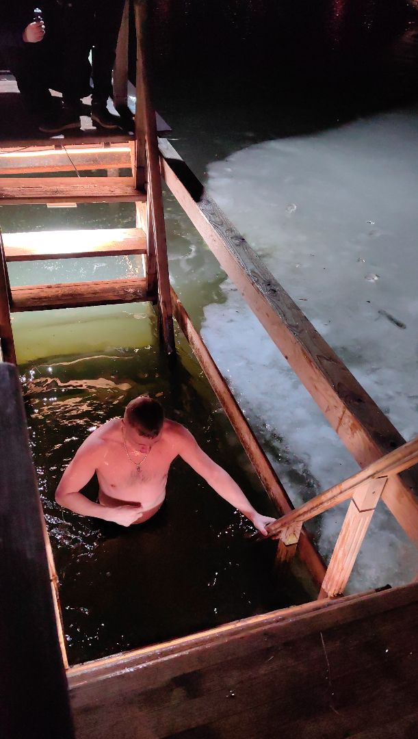 купания, озеро, обряд омовения, Богоявление,