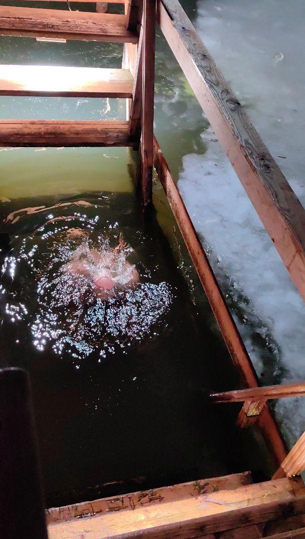 купания, озеро, обряд омовения, Богоявление,