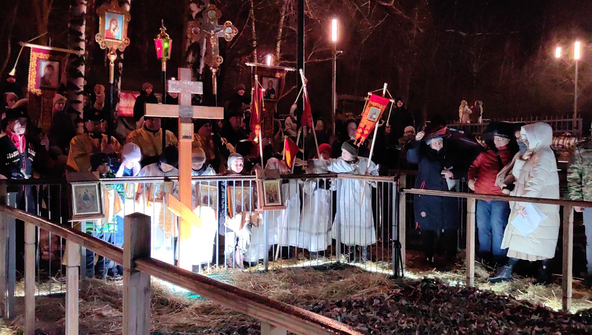 купания, озеро, обряд омовения, Богоявление,