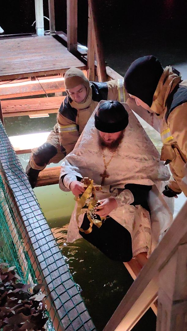 купания, озеро, обряд омовения, Богоявление,