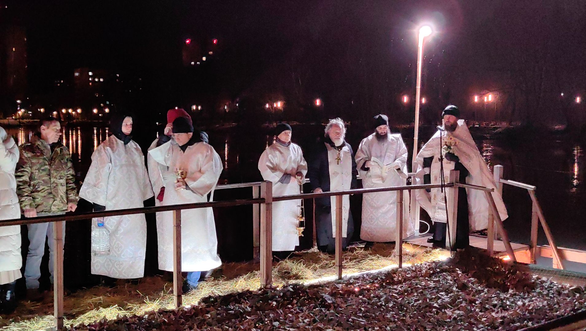 крещение, крестный ход, купание, верующие, озеро, Храм Преображения Господня,