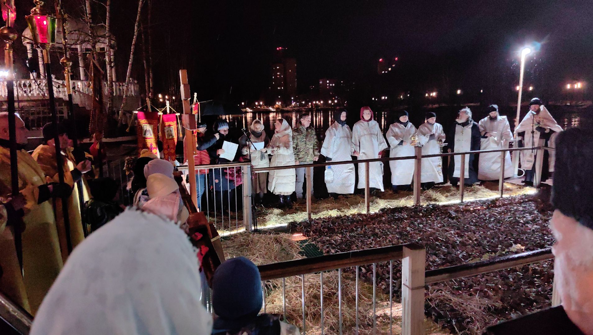 крещение, крестный ход, купание, верующие, озеро, Храм Преображения Господня,