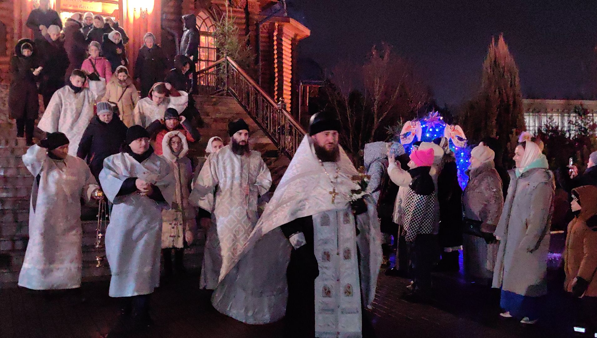 крещение, крестный ход, купание, верующие, озеро, Храм Преображения Господня,