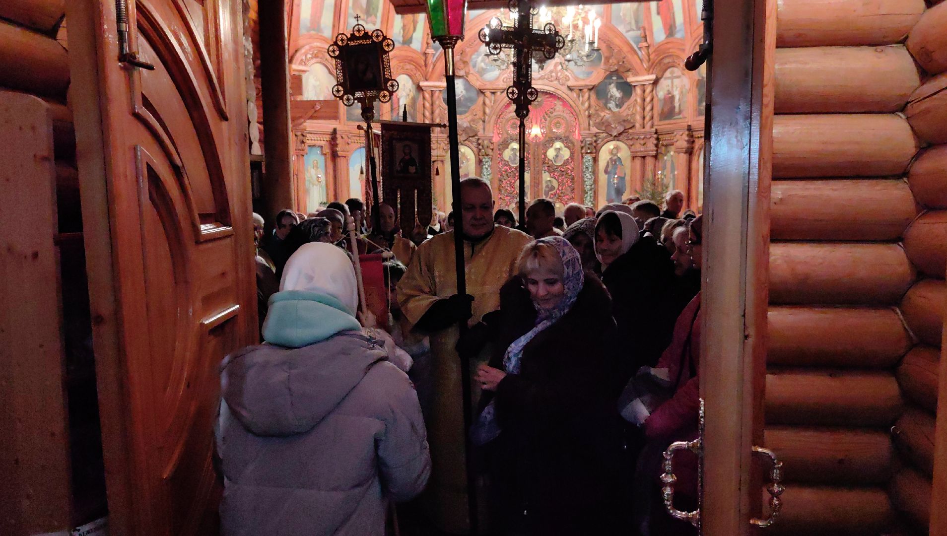 крещение, крестный ход, купание, верующие, озеро, Храм Преображения Господня,