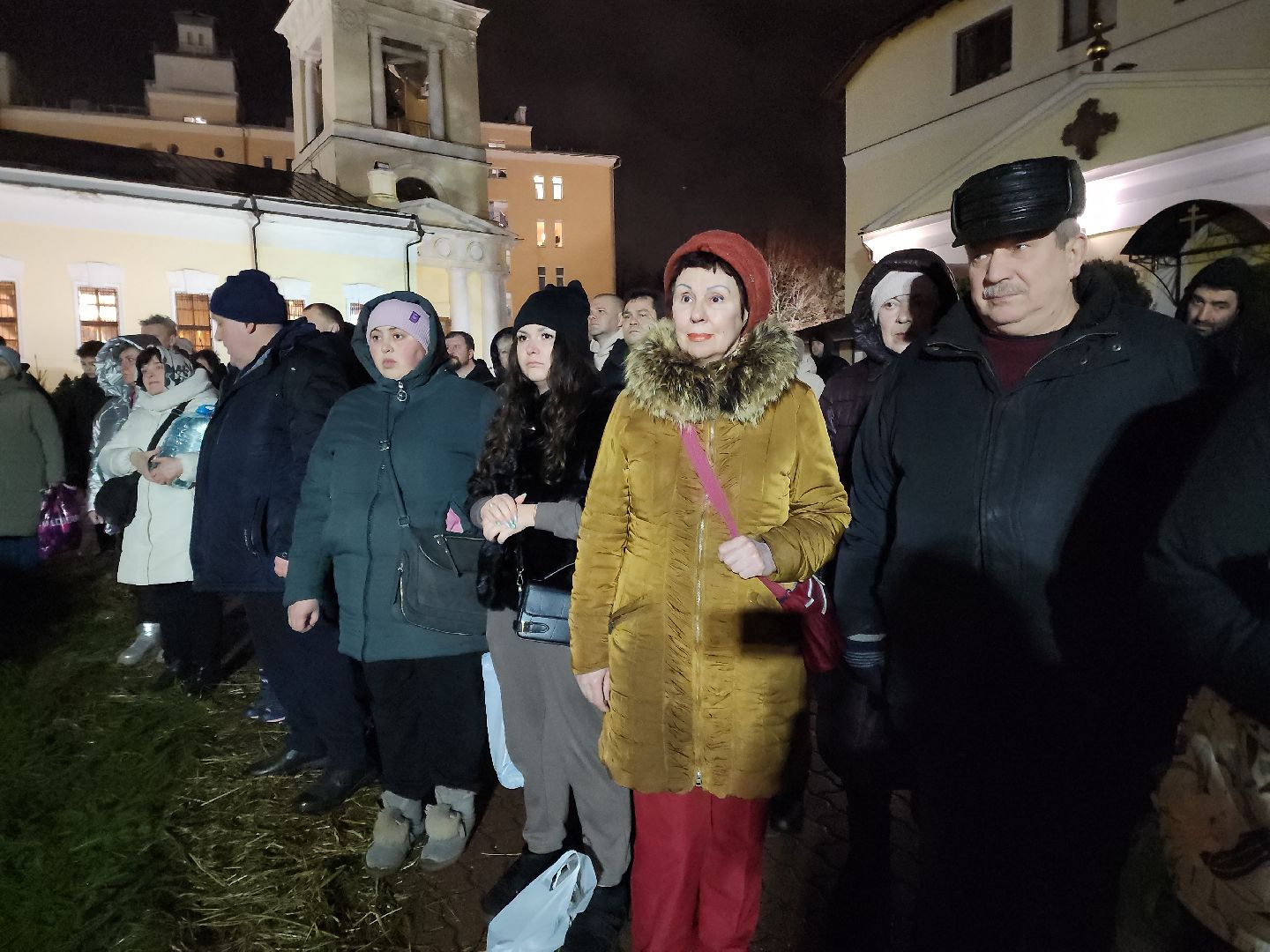 Подольск, Крещенские купания, Купель, Чин освящения воды, троицкий собор, вертикалки,