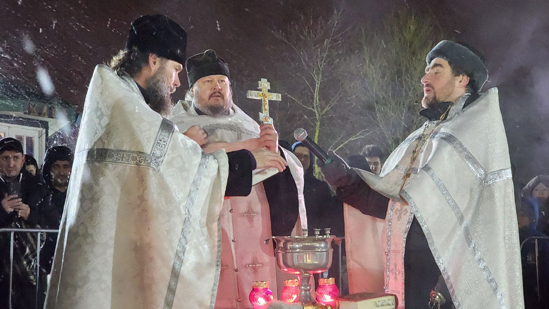 крещенская купель, освящение воды, Лобня,