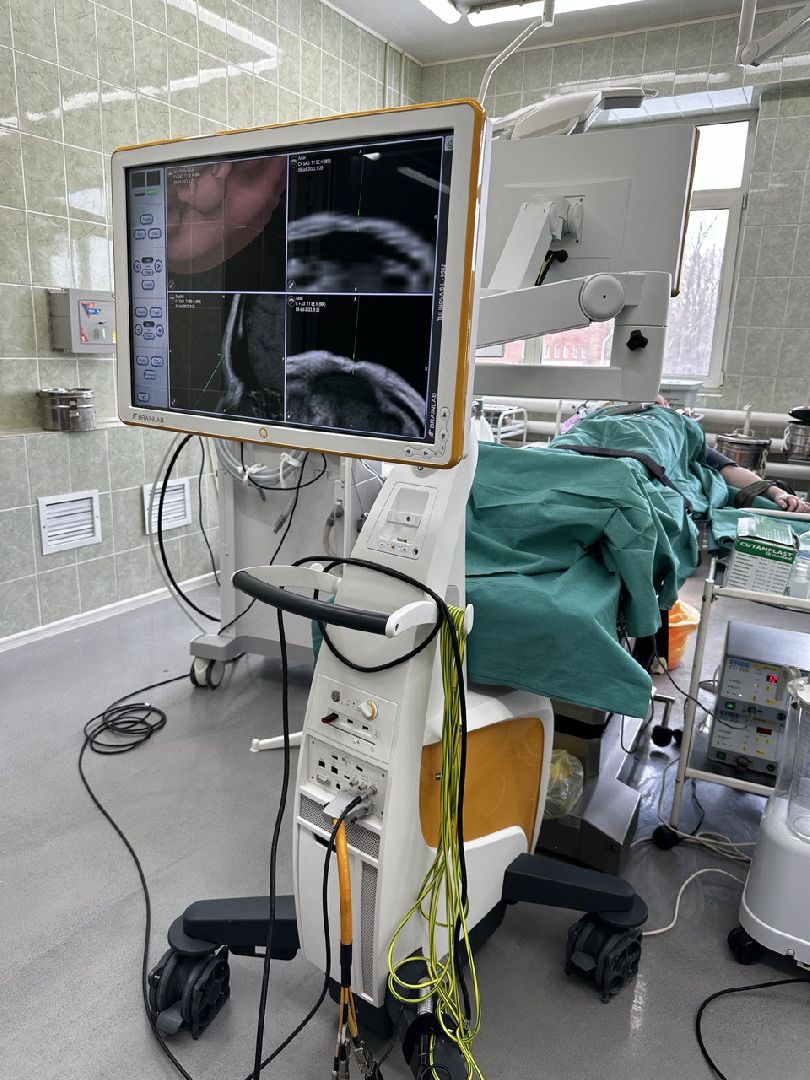 Нейрохирург, высокотехнологичные операции, медицина