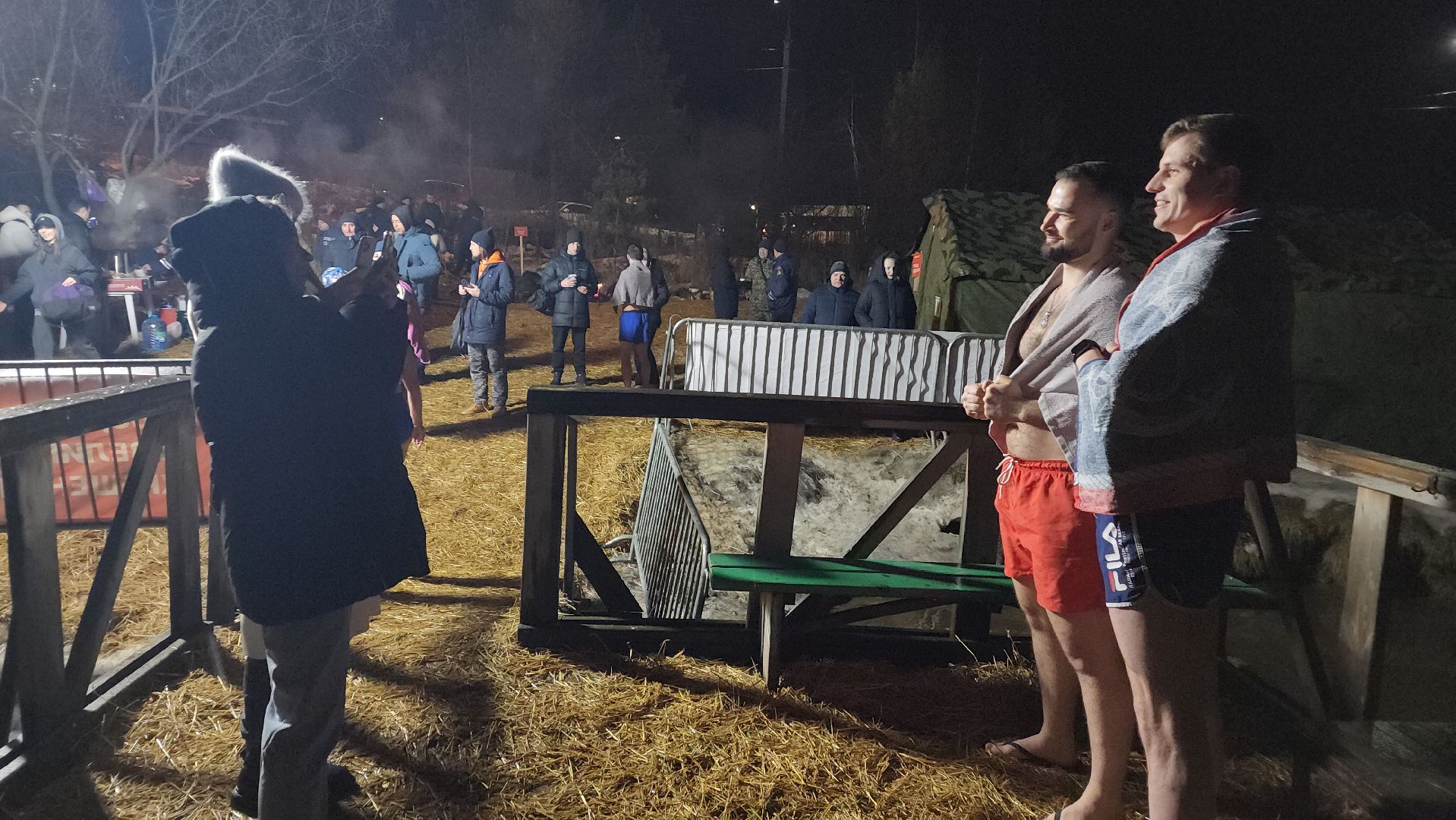 пушкино, крещение господне, крещенские купания, купель, православная молодежь, зима в подмосковье, река уча,