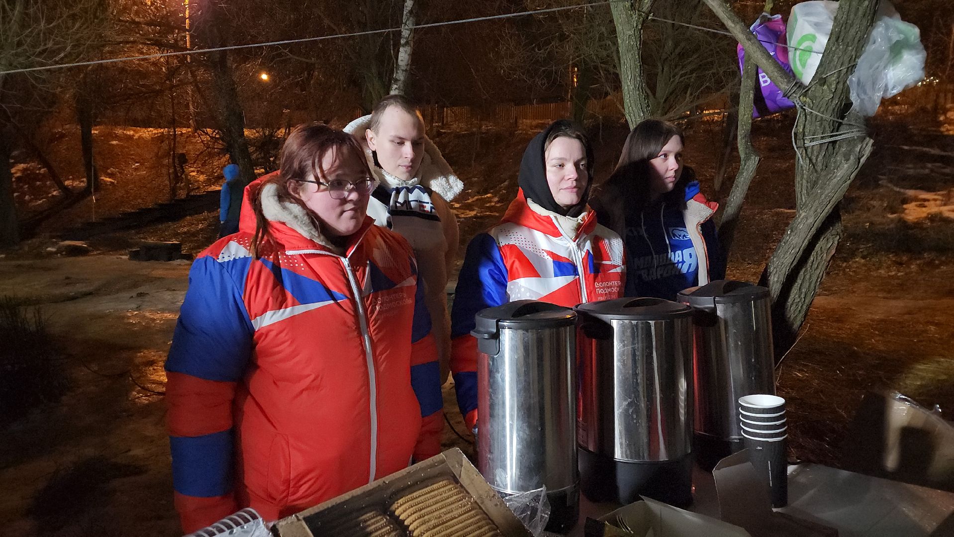 пушкино, крещение господне, крещенские купания, купель, православная молодежь, зима в подмосковье, река уча,