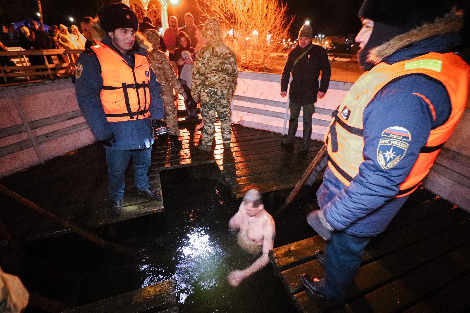 Клин, общество, крещенские купания, купели, праздники, вертикалки,