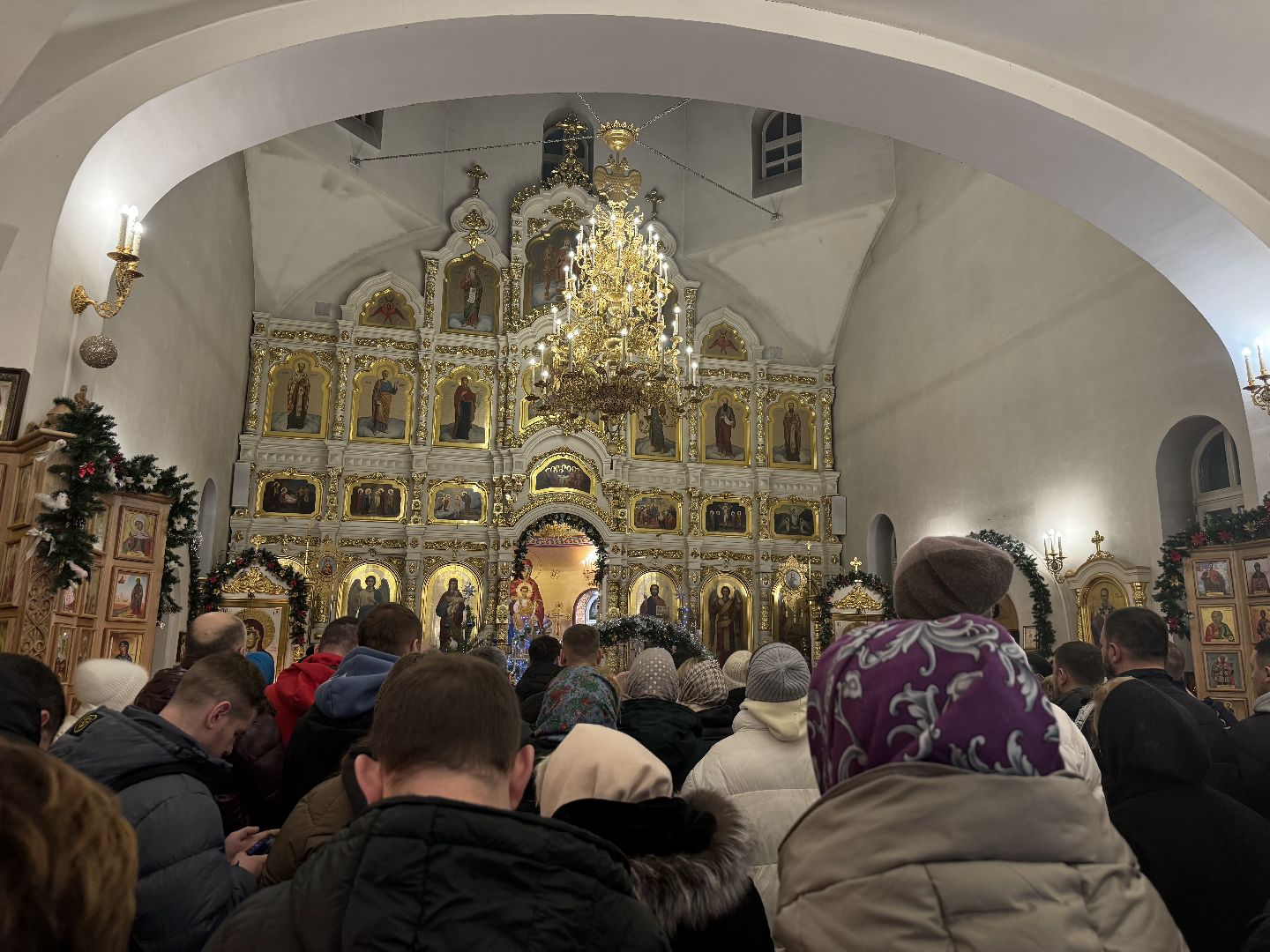 Богослужение, Крещение Господне, преображенский храм,Поселок совхоз имени Ленина,
