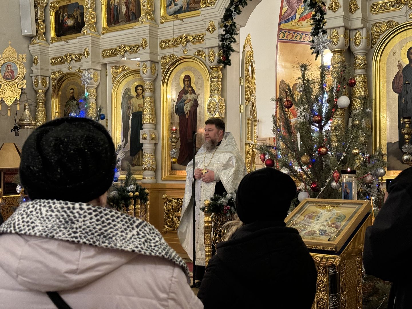 Богослужение, Крещение Господне, преображенский храм,Поселок совхоз имени Ленина,