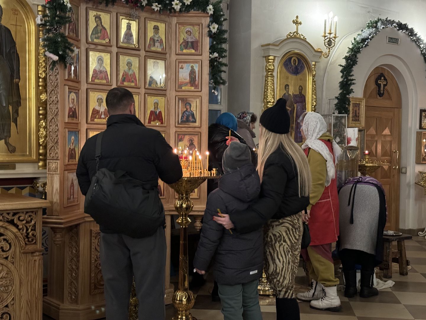 Богослужение, Крещение Господне, преображенский храм,Поселок совхоз имени Ленина,