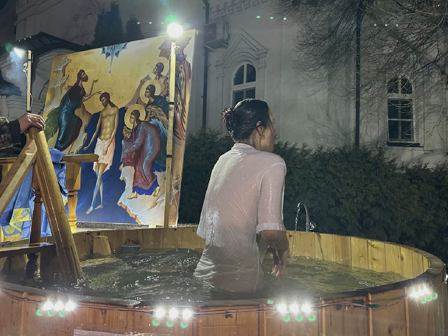 Крещенские купания, храм преображения господня, крещение господне,