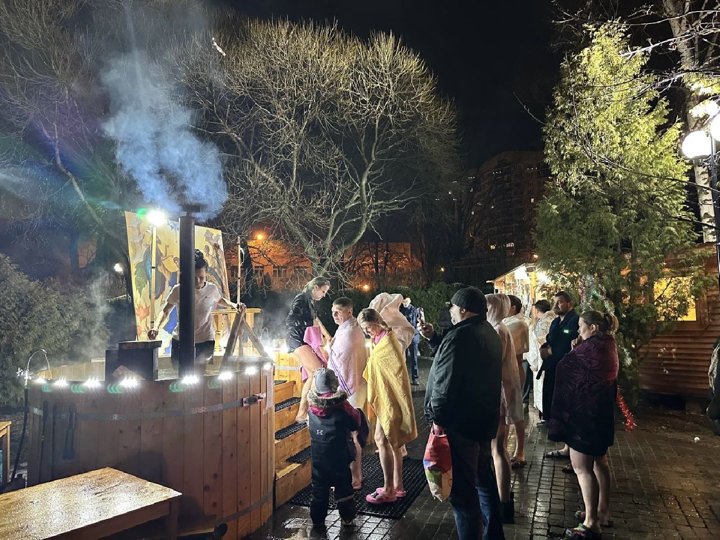 Крещенские купания, храм преображения господня, крещение господне,