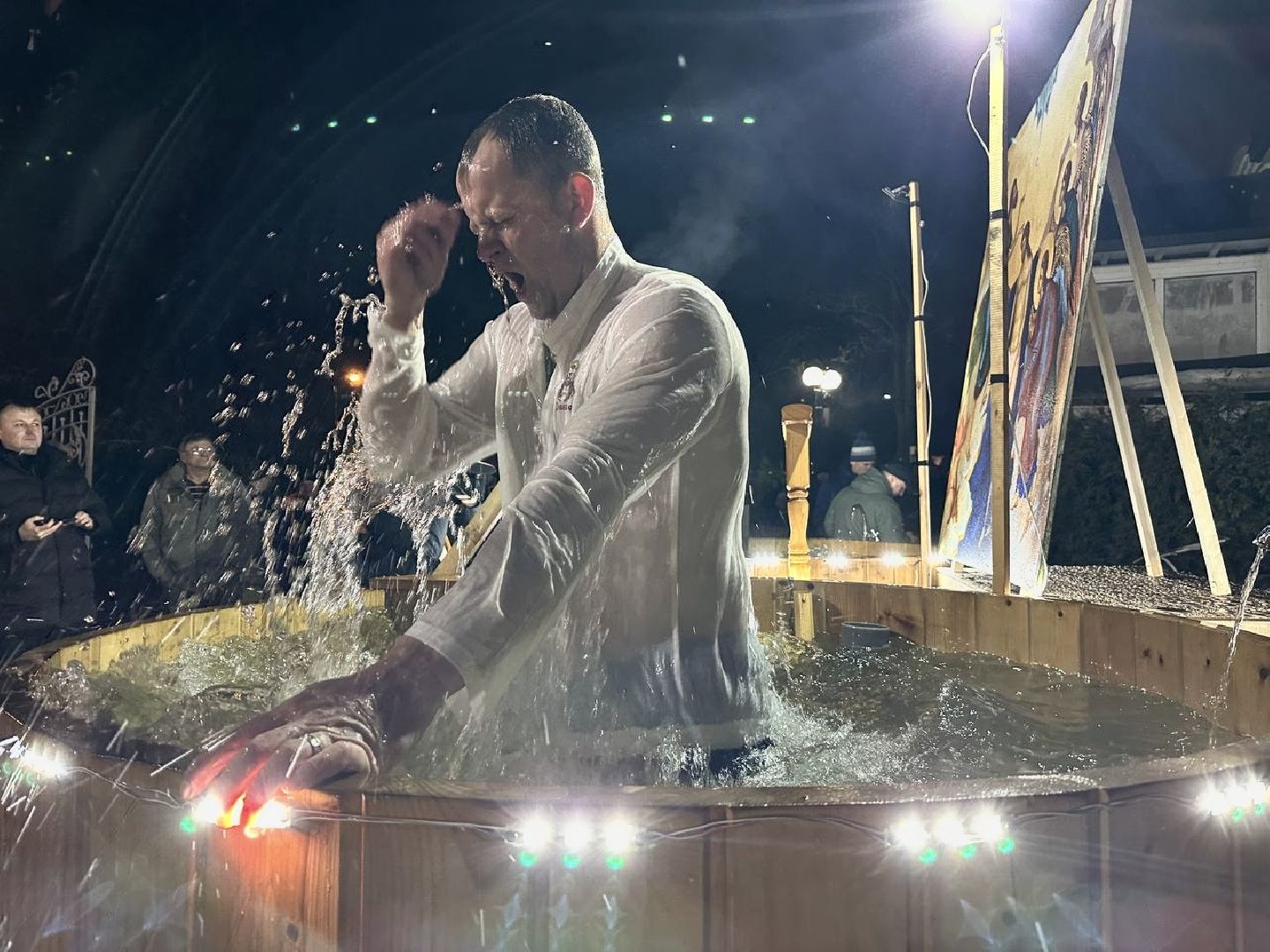 Крещенские купания, храм преображения господня, крещение господне,