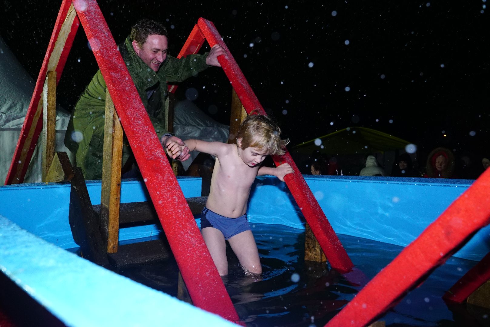 купание, купель, крещение, вертикалки,