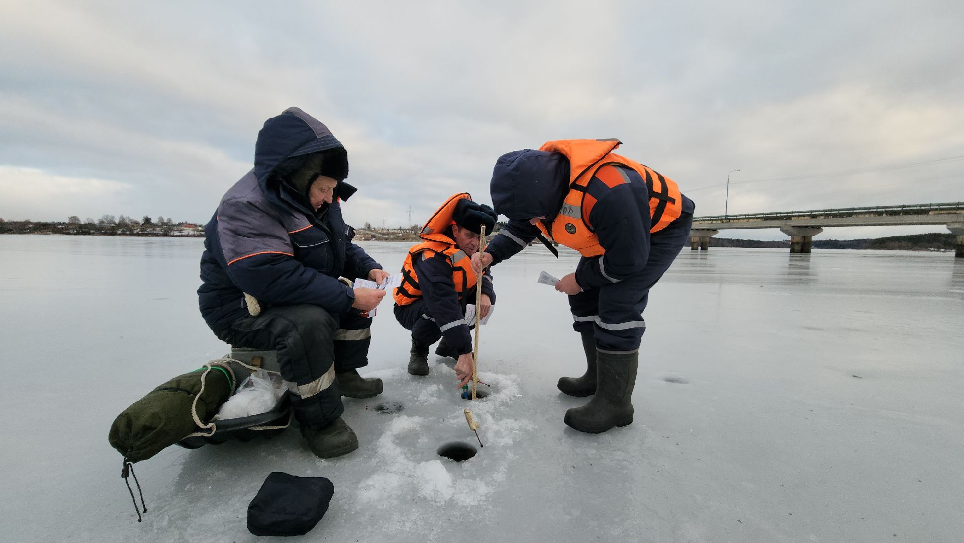 Руза, мособлпожспас, тонкий лед, озернинское водохранилище, безопасность, вертикалки,