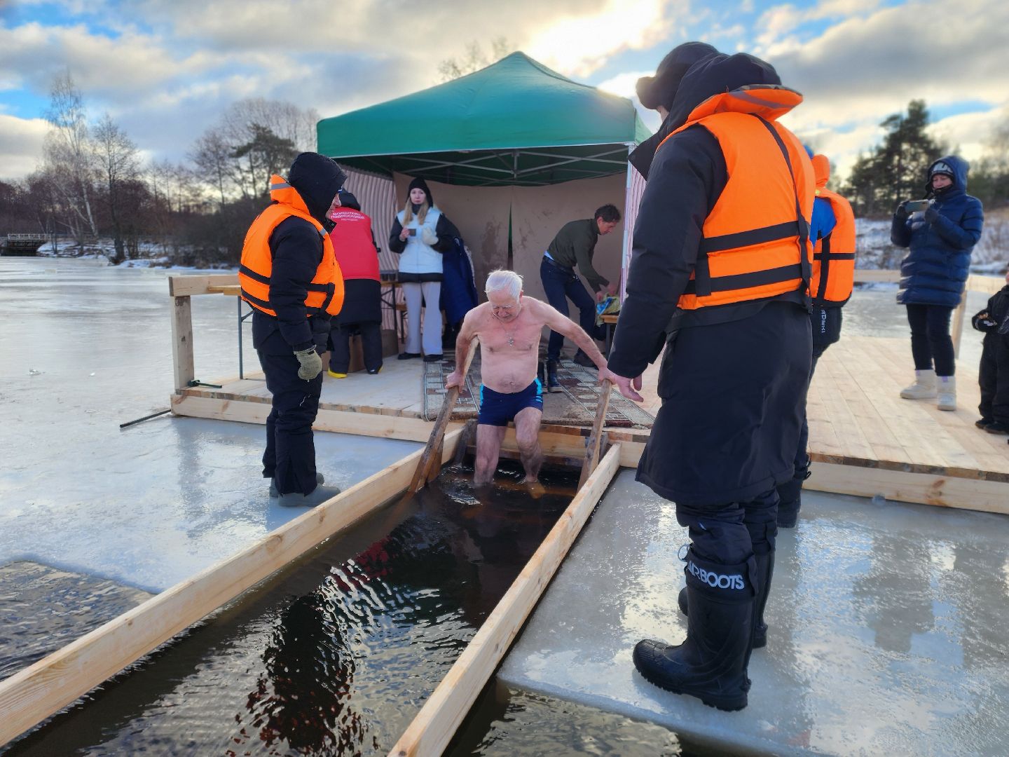 Черноголовка, Крещение, Крещенские купания,