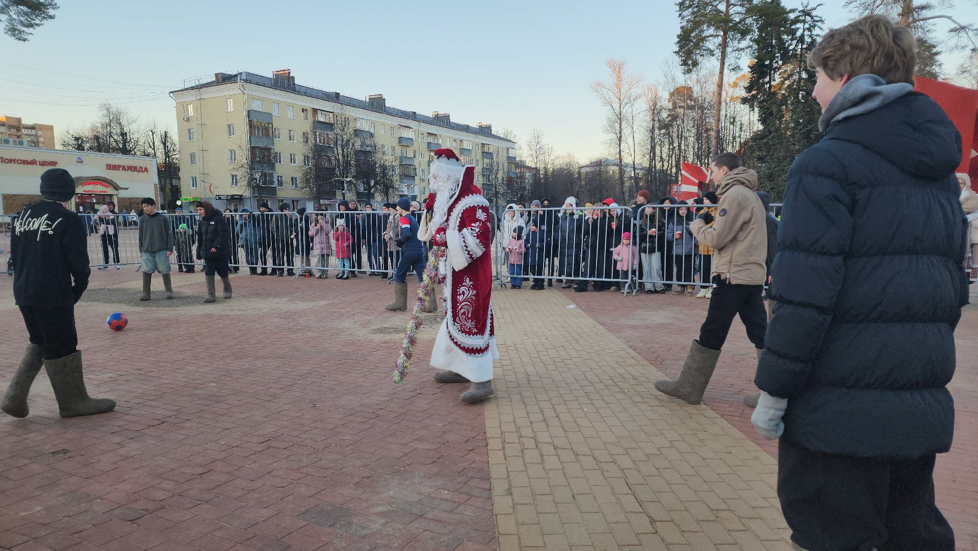 футбол, валенки, парк, балашиха, школьники, соревнования, вертикалки,