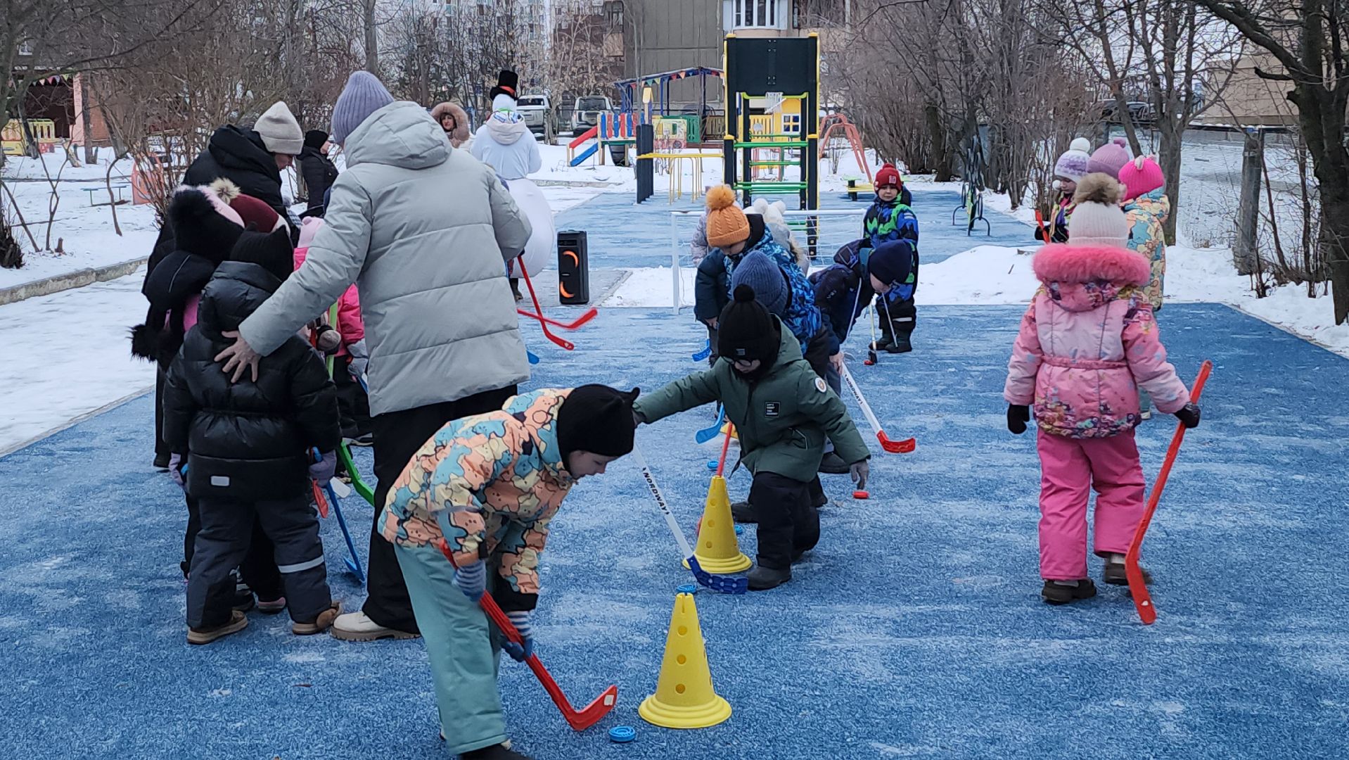 серпухов, вклад в будущее, детский сад 51, микрорайон ивановские дворики, детская площадка, вертикалки,