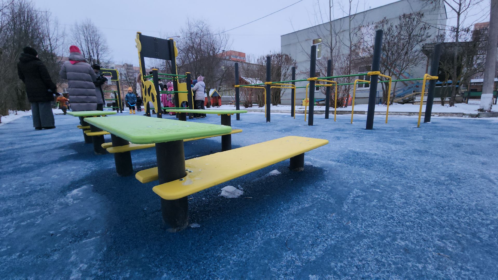 серпухов, вклад в будущее, детский сад 51, микрорайон ивановские дворики, детская площадка, вертикалки,