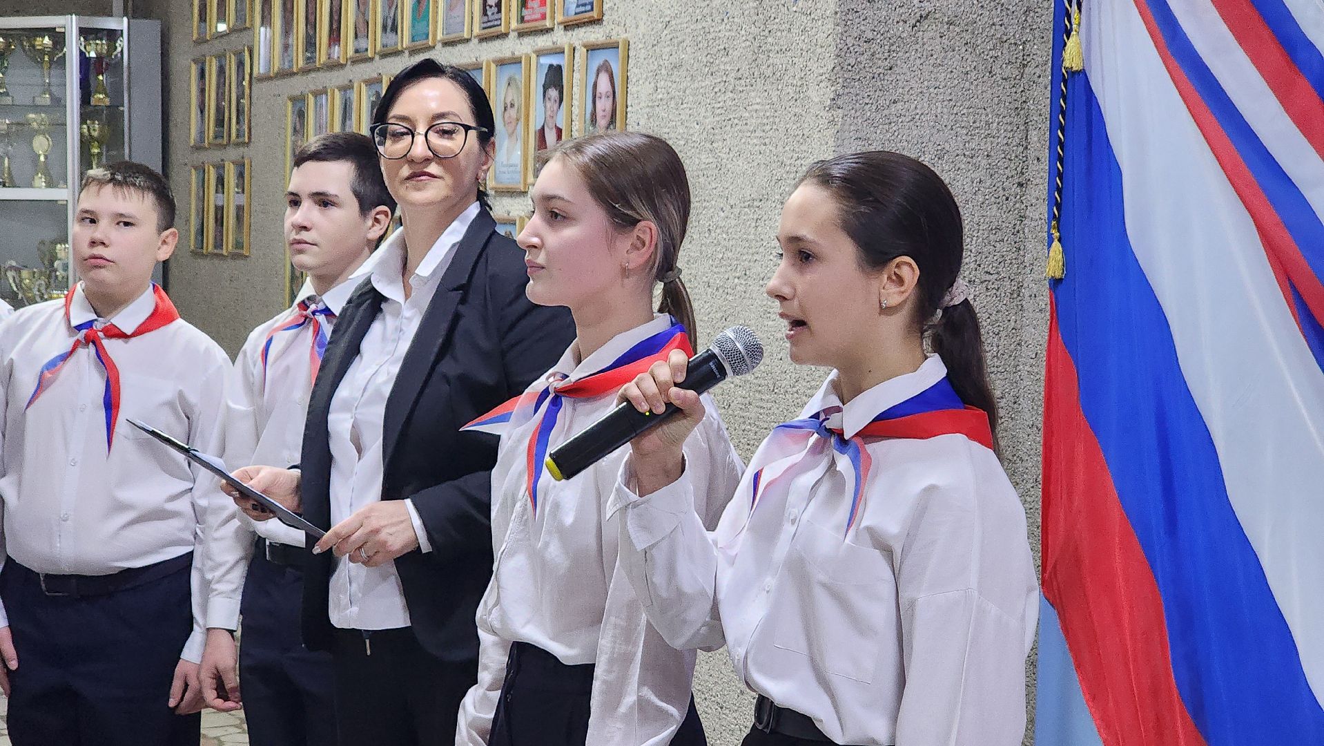 Протвино, Поднятие флага, торжественная линейка, Гимназия протвино,