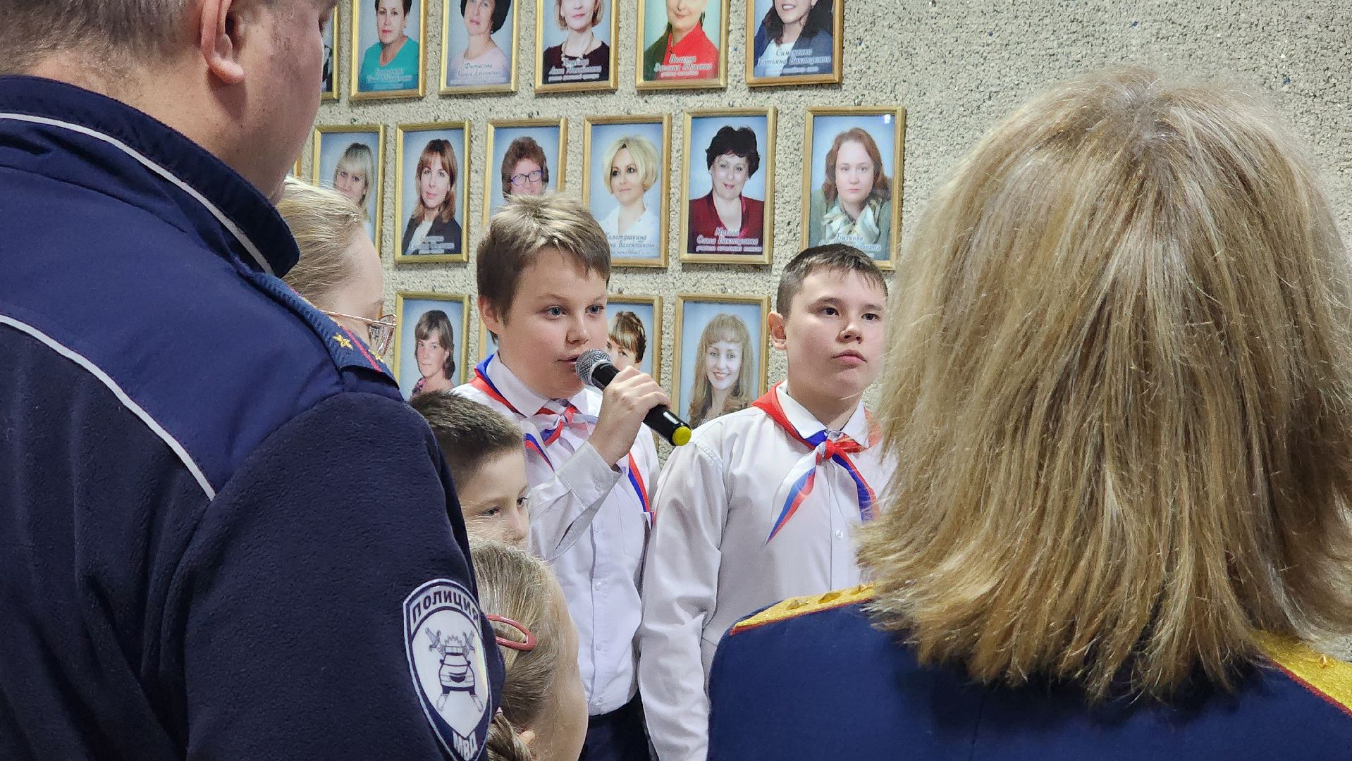 Протвино, Поднятие флага, торжественная линейка, Гимназия протвино,