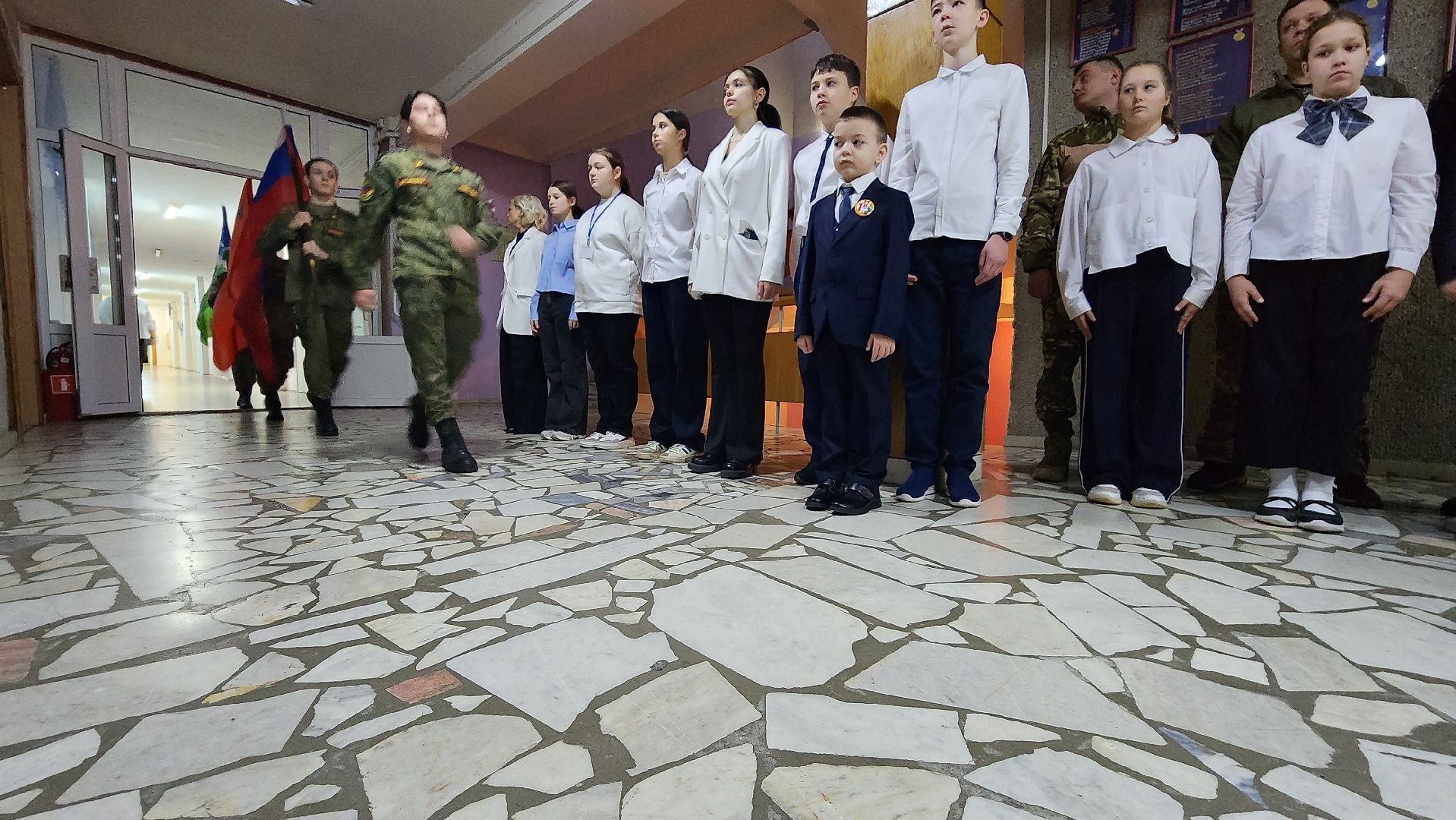 Протвино, Поднятие флага, торжественная линейка, Гимназия протвино,