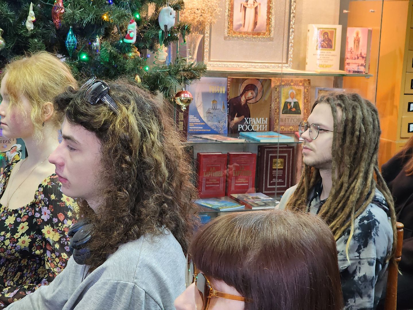 фрязино, лекция в библиотеке, современное искусство, молодежь, художники,