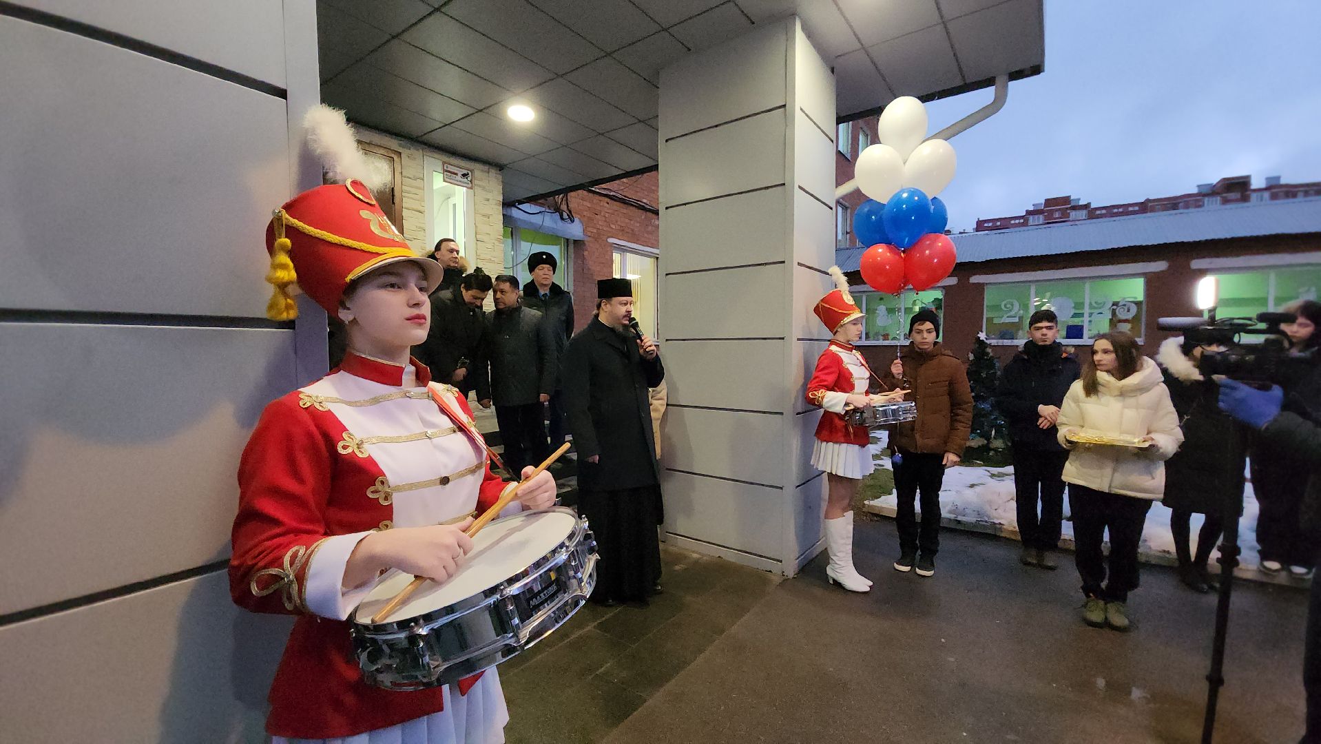 Школа, торжественная линейка, Лобня, вертикалки,