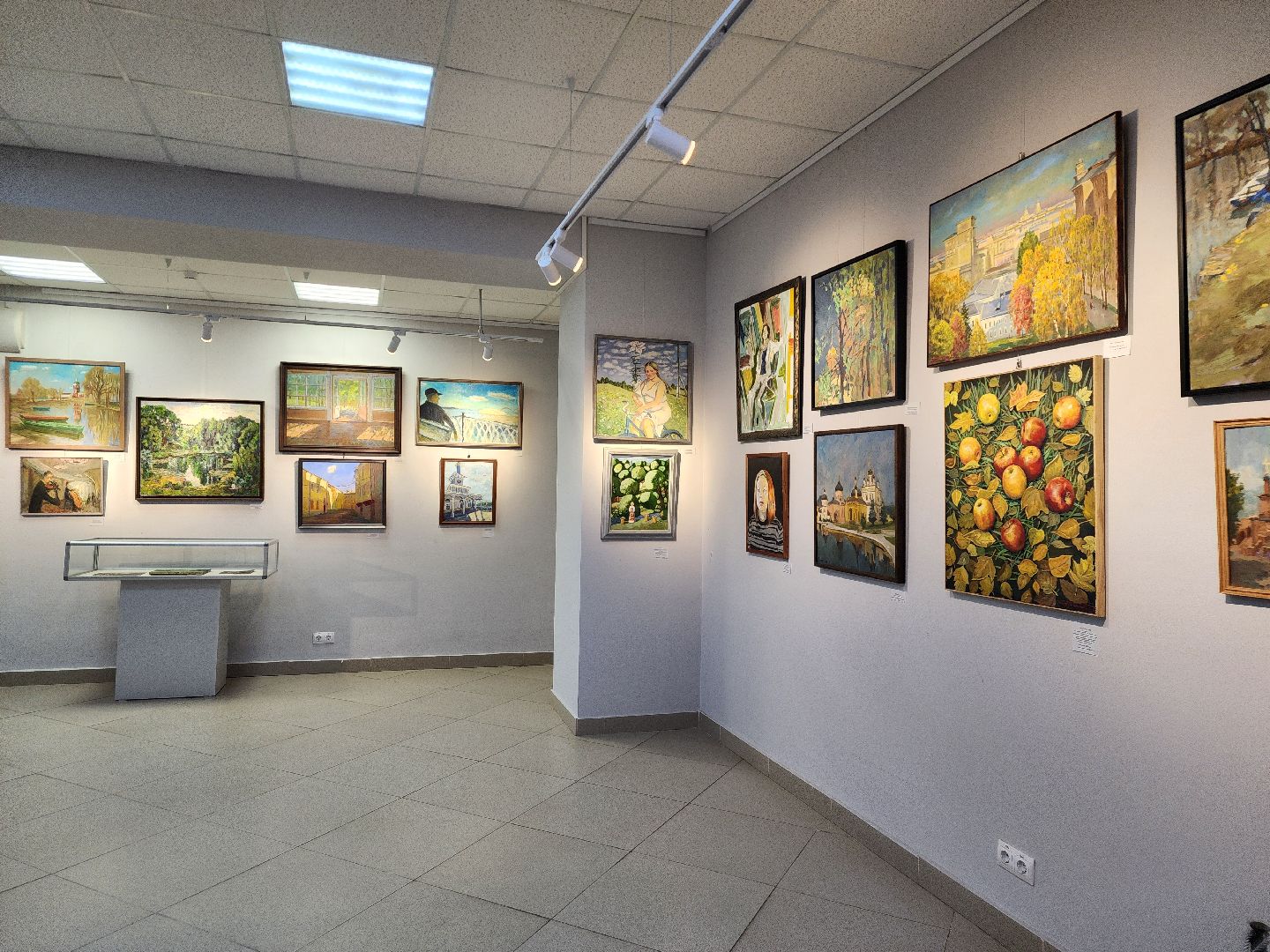 картинная галерея, выставка, Художники,Картины,