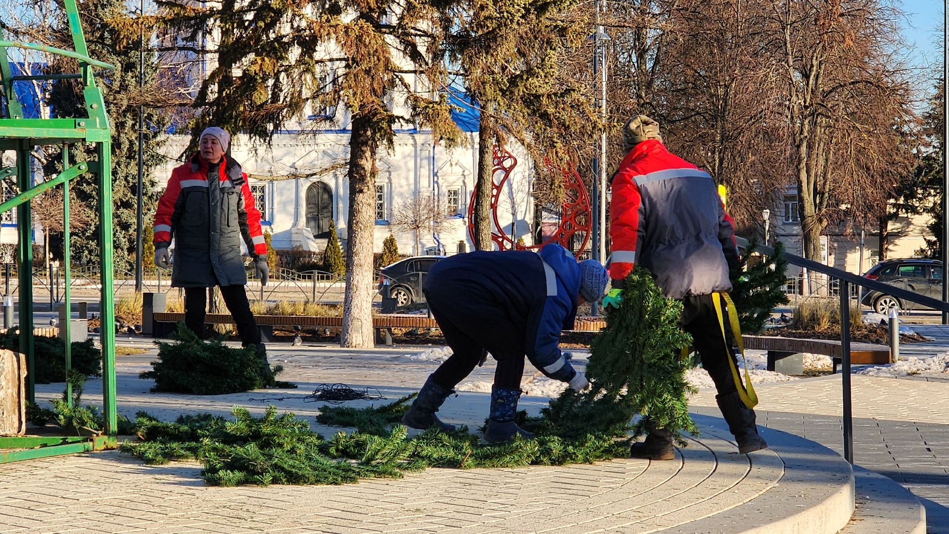 Бронницы, Площадь имени Тимофеева, Новогодняя елка, мбу благоустройство, вертикалки,