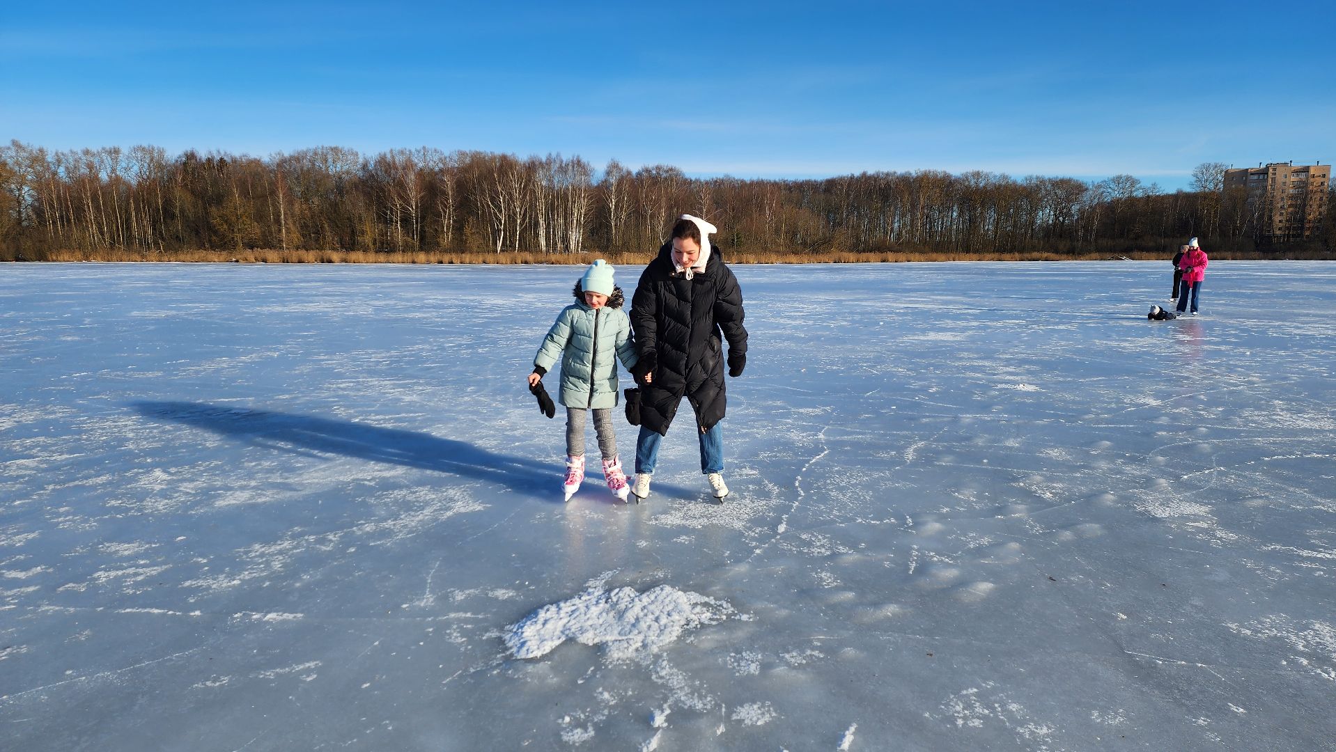 солнечногорск, зима в подмосковье, озеро сенеж, каток,