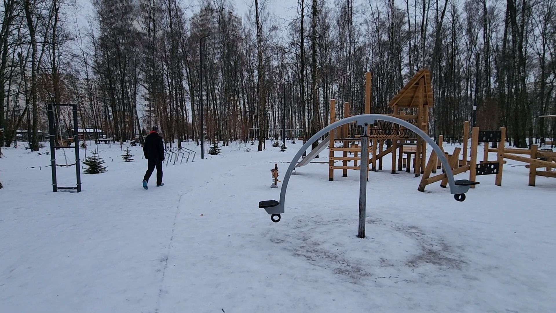 Чехов, микрорайон Губернский, лесопарк, зона отдыха, благоустройство, тренажёры, вертикалки,